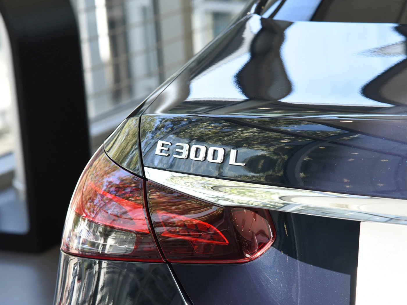 1 قطعة E220 E230 E350e ABS شعار السيارة إلكتروني ملصق المصد الخلفي الذيل الباب الجذع ملصق سيارة الخلفي شعار ملصق التصميم اكسسوارات