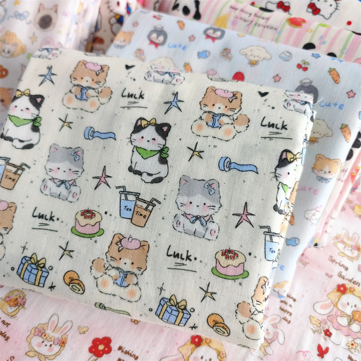 A Class 2-Layer Sanrio Hello Kitty Cotton Baby Bibs Infant Reusable Feeding Fabric Cloth Soft Absorbent Burp Material view 5