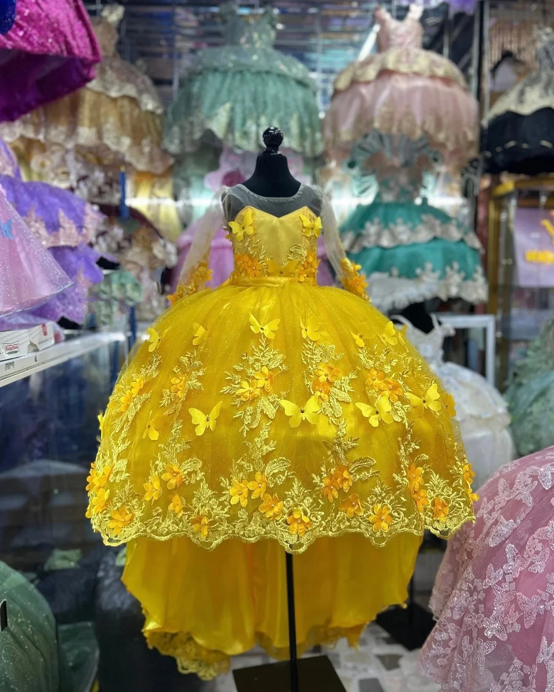 

Customized Yellow Flower Girl Dresses For Wedding Appliques Full Sleeves With Bow Kids Birthday Party First Communion Ball Gown
