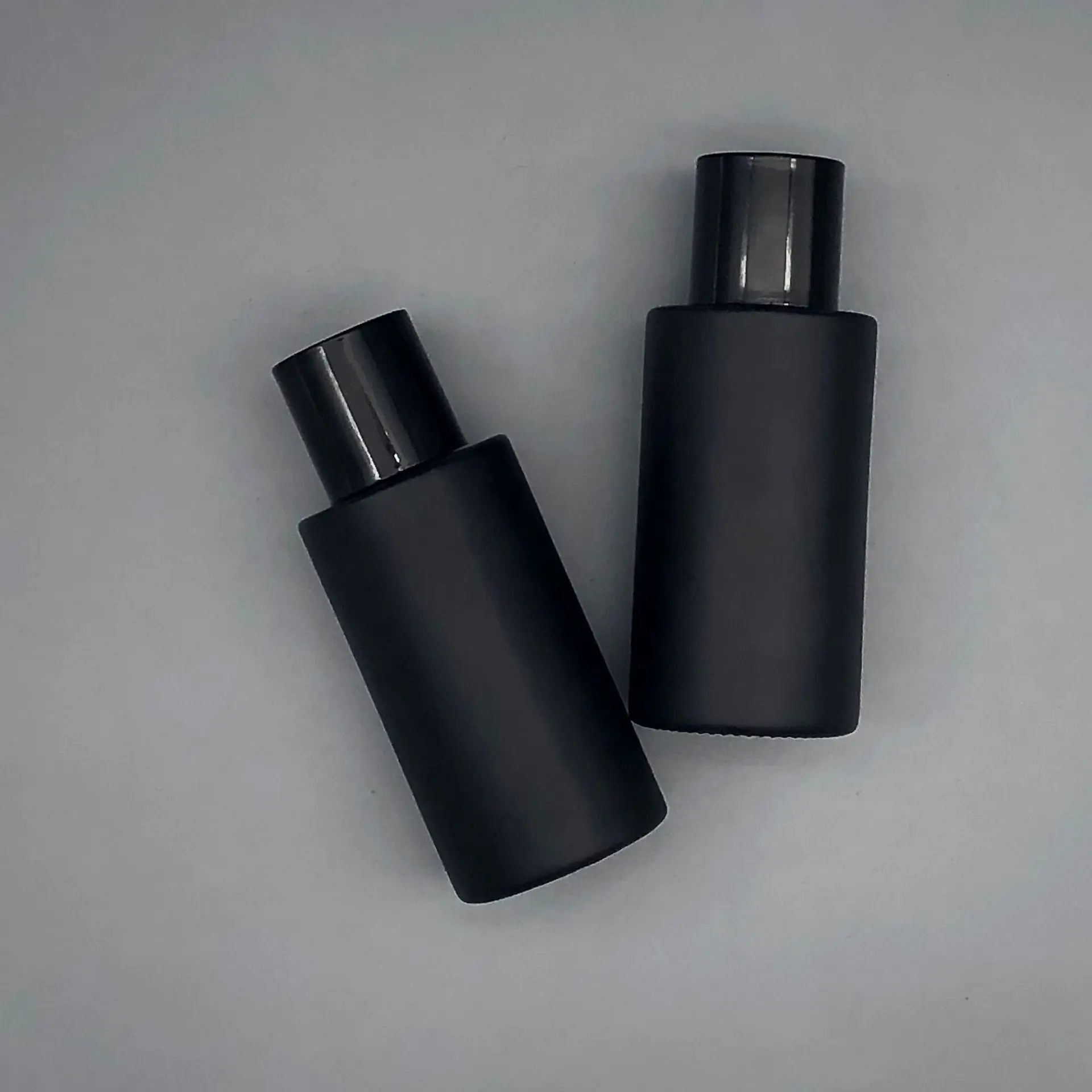 50ML Premium Perfume Bottle Portable Black Perfume Dispenser Bottle Exquisite Cosmetic Spray Bottle Glass Empty Bottles