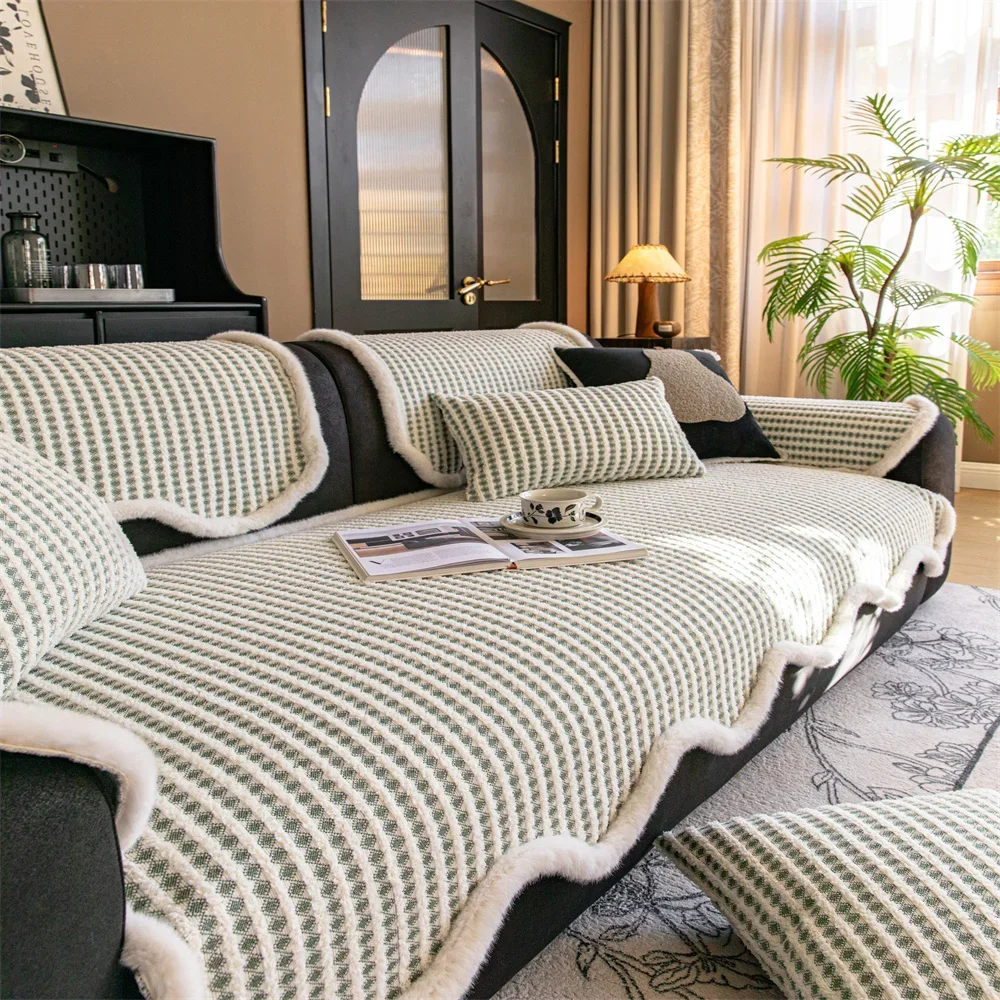 Französisches High-End-Sofakissen für alle Jahreszeiten, universell, 2025, neuer Einstieg, luxuriöses, rutschfestes Chenille-Kissen mit gerader Reihe, Sofabezug