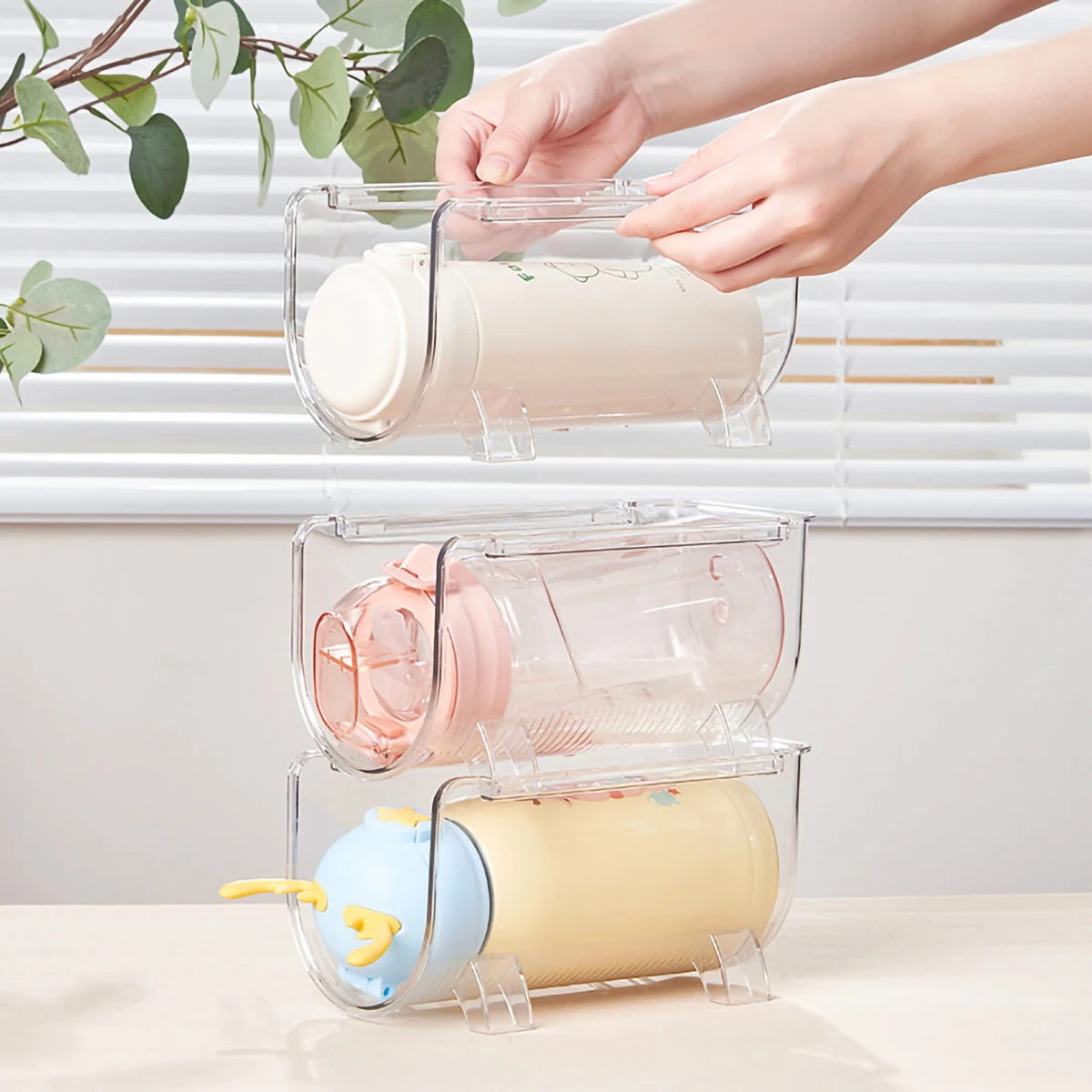 1pc-Becher Lager regal, Wein regal, stapelbares Rack, faltbares Regenschirm Lager regal, transparenter Desktop Creative Cup Rack