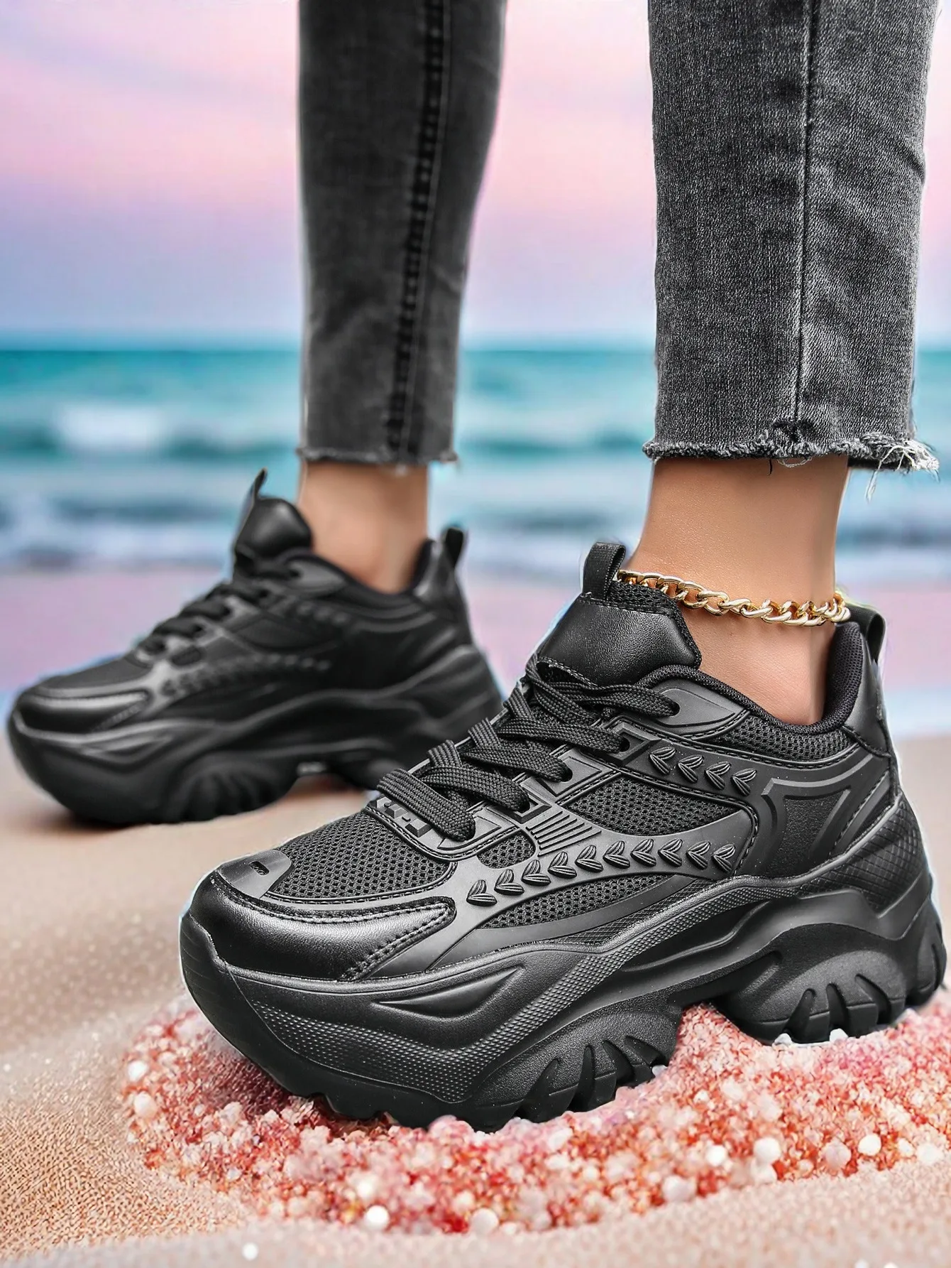 Women\'s four seasons outdoor sports shoes Lightweight platform high heels women\'s summer breathable black sandals