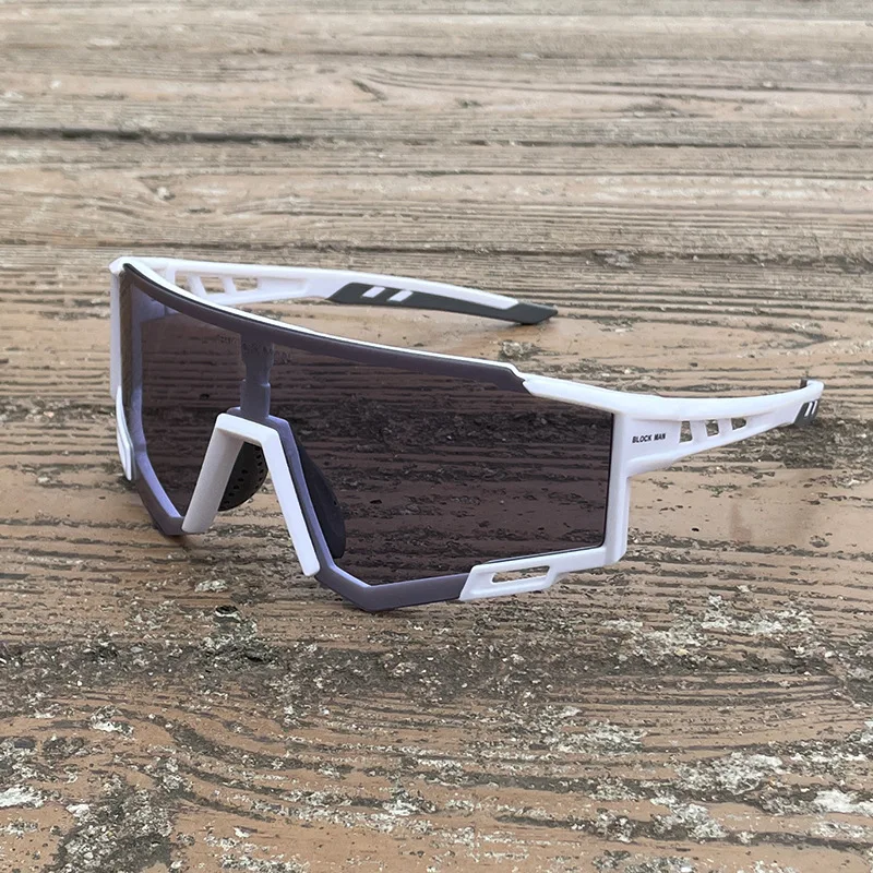 

Cycling and Motorcycle Goggles Color-Changing Myopia Sunglasses Windproof Road Bike and Running Glasses