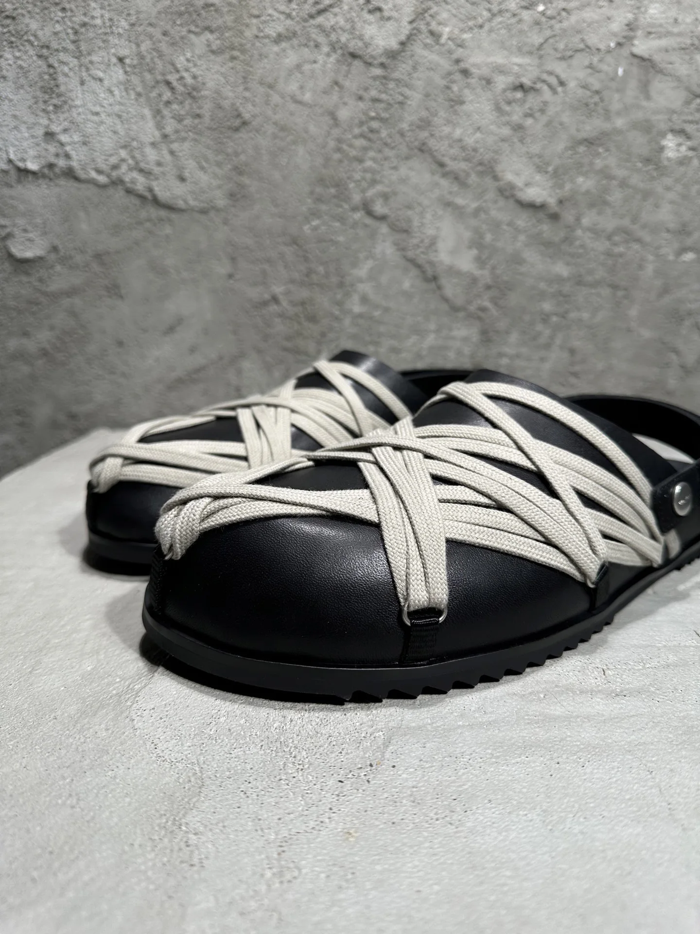 男性サンダルカジュアル牛革女性スリッパよりレースアップ高級ト - Men'S Shoes Qn のレビューと価格