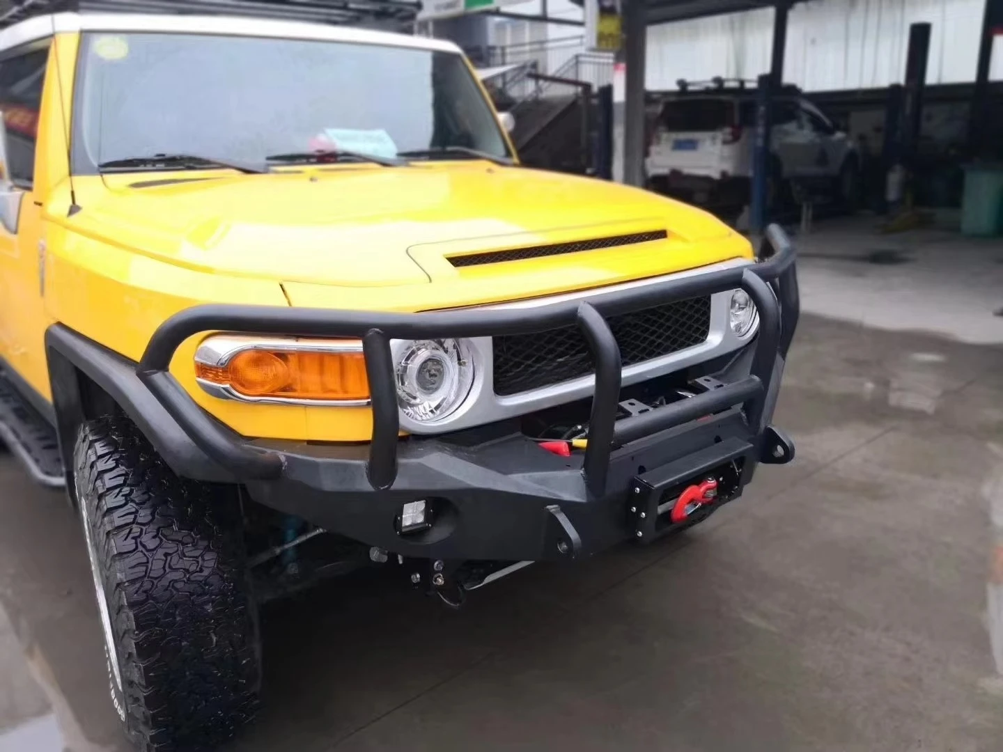 Off-road Heavy-Duty Rescue Winch Bull Bar for FJ Cruiser
