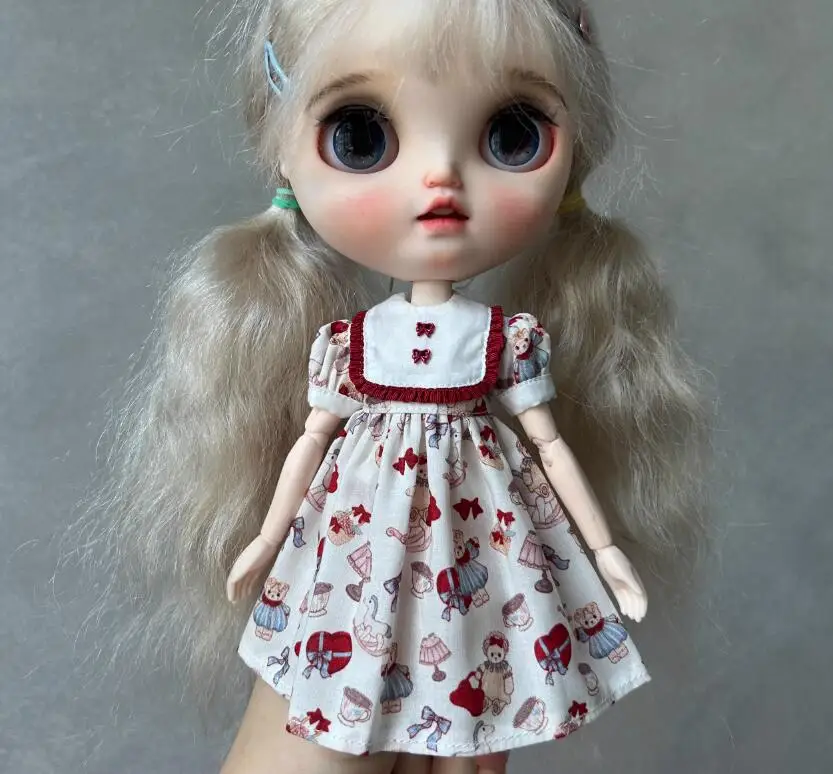 

1PCS Rertro tyle clothes blythe doll outfit bear pattern one piece dress red 1/6 30cm(Fit for Pullip,Ob22/24/26, Licca)