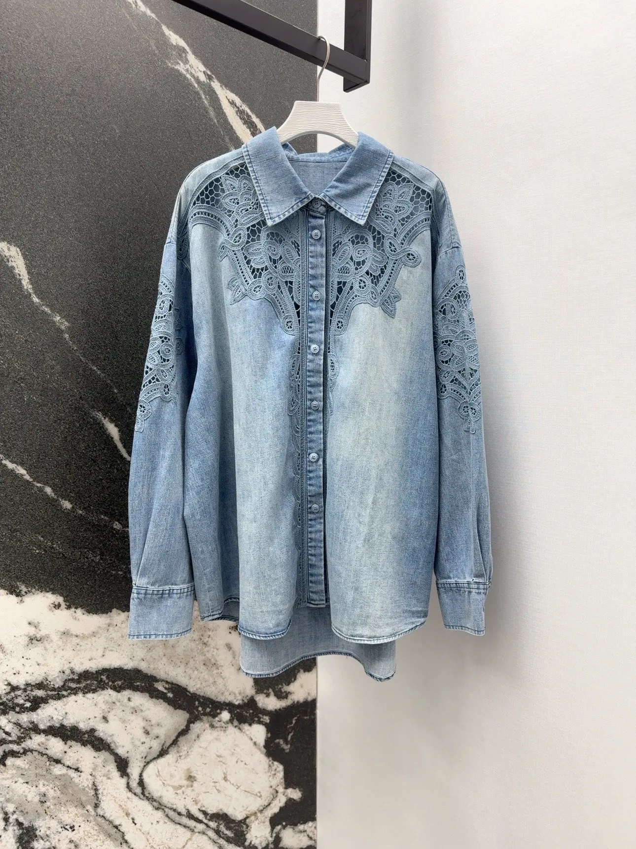 

2025 early spring new women fashion long sleeve sexy casual water soluble flower denim shirt 0224