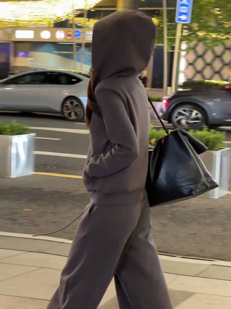 Unieke mooie casual sportkleding hoodieset dames wijde pijpen broek tweedelige set vroege herfst nieuwe Sle katoen polyester mix