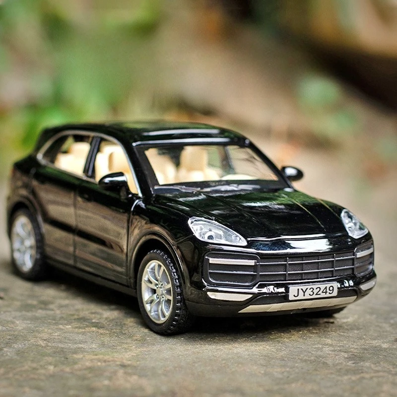 1:32 Cayenne Turbo S High Simulation Diecast Metal Alloy Model Car SUV Sound Light Pull Back Toy Collection Gifts