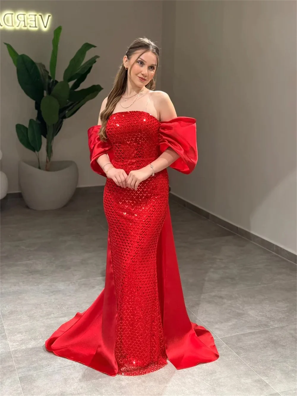 فستان كاثي مخصص باللون الأحمر قبالة الكتف حورية البحر للحفلات الراقصة بسيط بسحاب خلفي من vestidos de noiva سويب تراين فساتين سهرة 2025