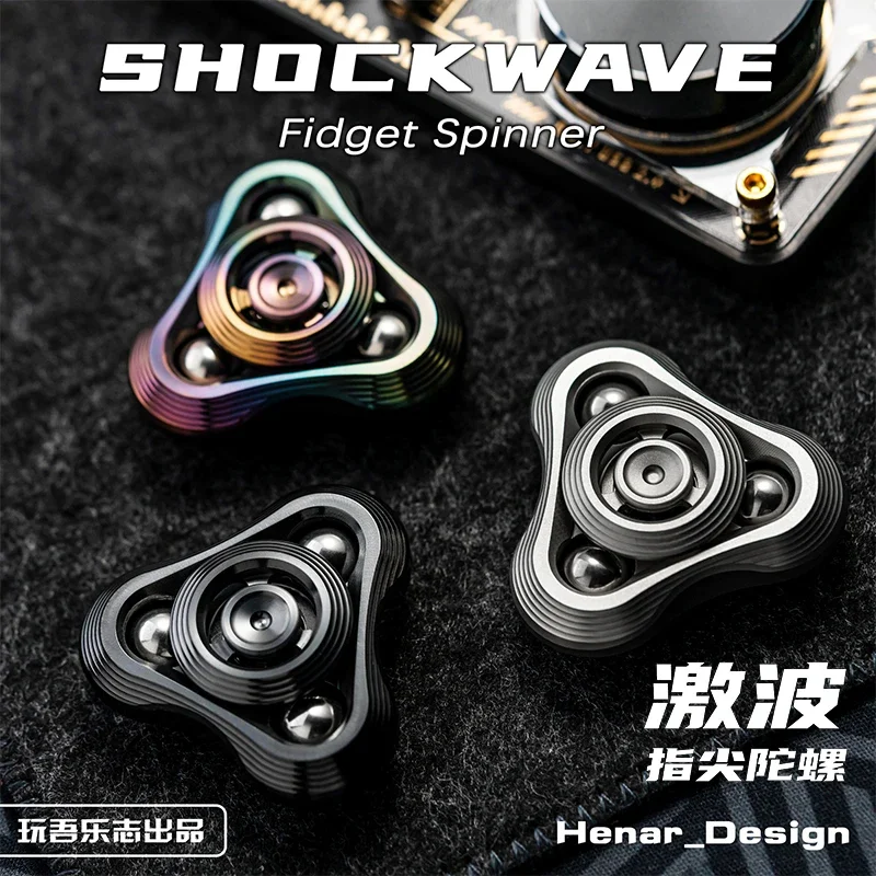 Shock Clover Hand Gyro Play Ulezhi EDC Metal Decompression Toy Fingertip Tide Play Black Technology