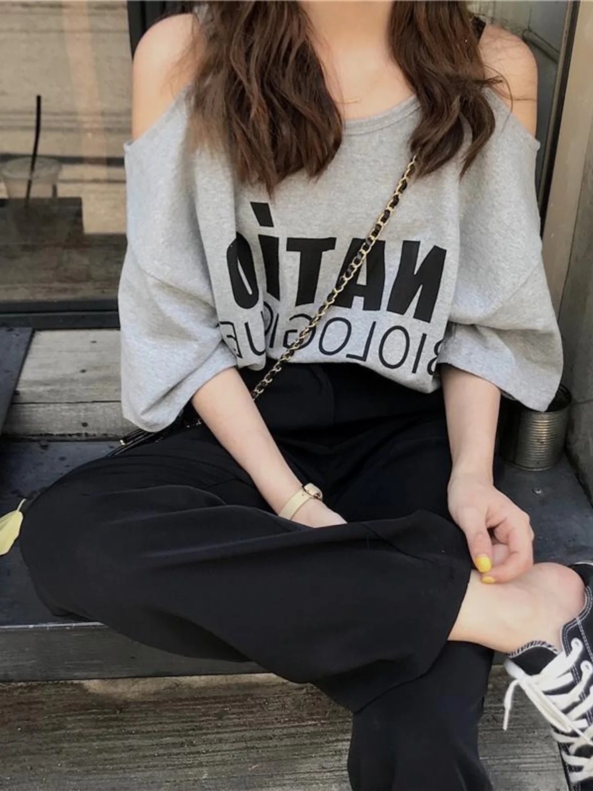 

Elegant plus Size Women's T-Shirt Shoulder Bared Short Sleeve Loose Fit mid Length Design Korean Style Casual Summer Top