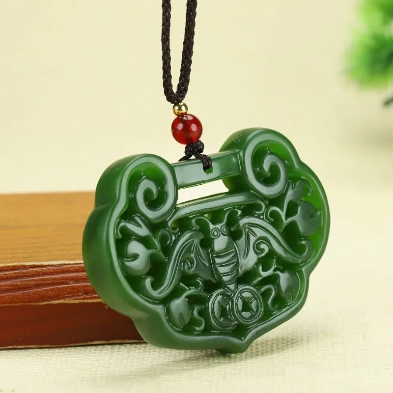 

Xinjiang Hetian jasper carving hollow blessing in front of the pendant long life lock men's and women's models