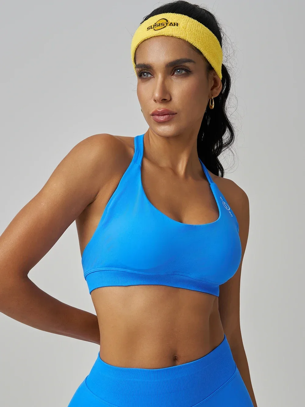 SUSISTAR Reggiseno sportivo imbottito con spalline da donna Reggiseni yoga incrociati palangari Canottiera corta da allenamento senza ferretto