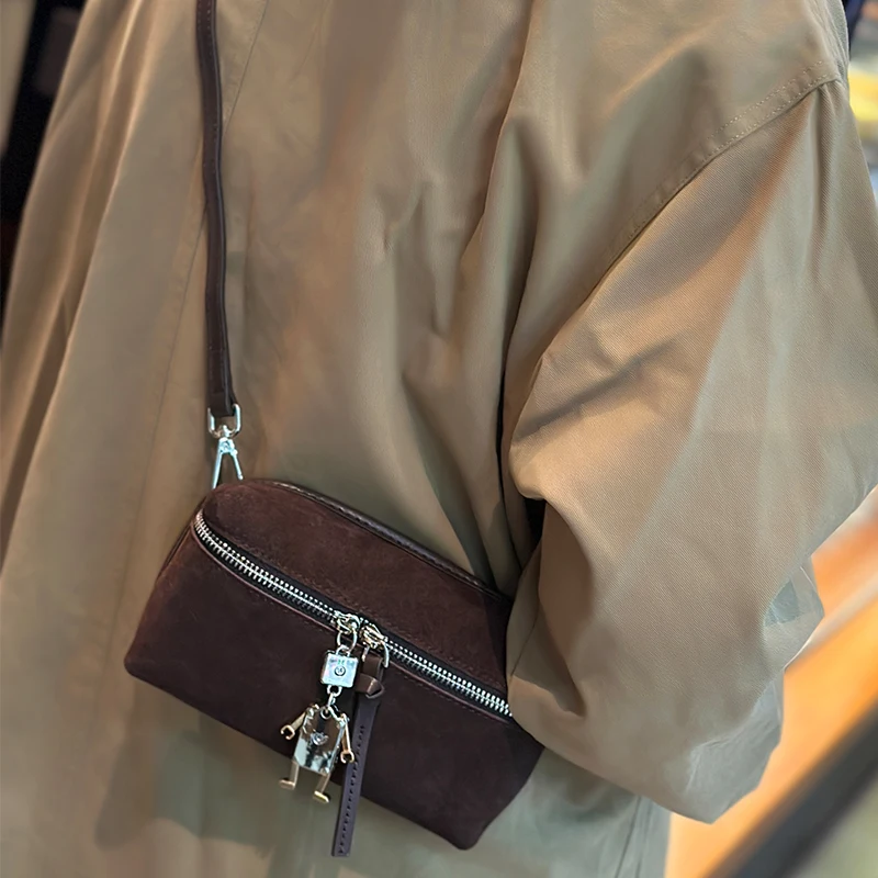 

Женская замшевая сумка на плечо из матовой коровьей кожи, женские сумки из мягкой воловьей кожи в стиле ретро, женские модные трендовые роскошные дизайнерские сумки для девочек