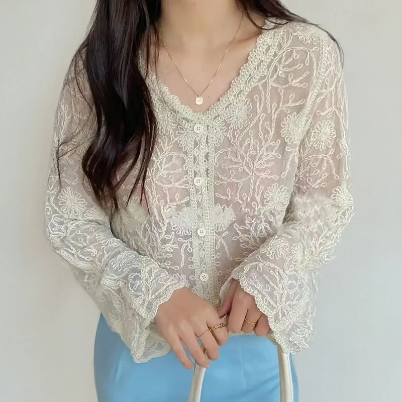 

Прозрачная блузка с вышивкой и кружевом, вязаный кардиган-накидка, сетчатый топ с длинными рукавами на пуговицах, женский, весна-лето, в стиле бохо, для фестивалей