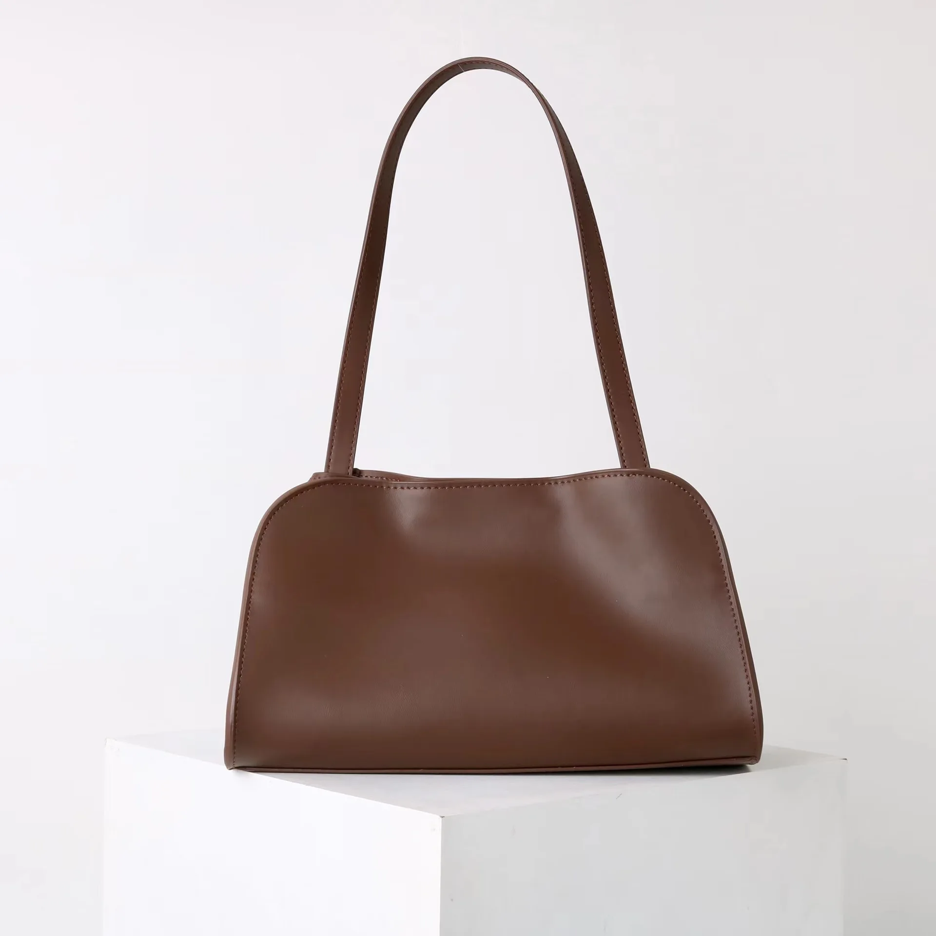 

2025 Новая сумка для боулинга из воловьей кожи Boston, новая модная кожаная сумка-тоут под мышками, женская сумка через плечо