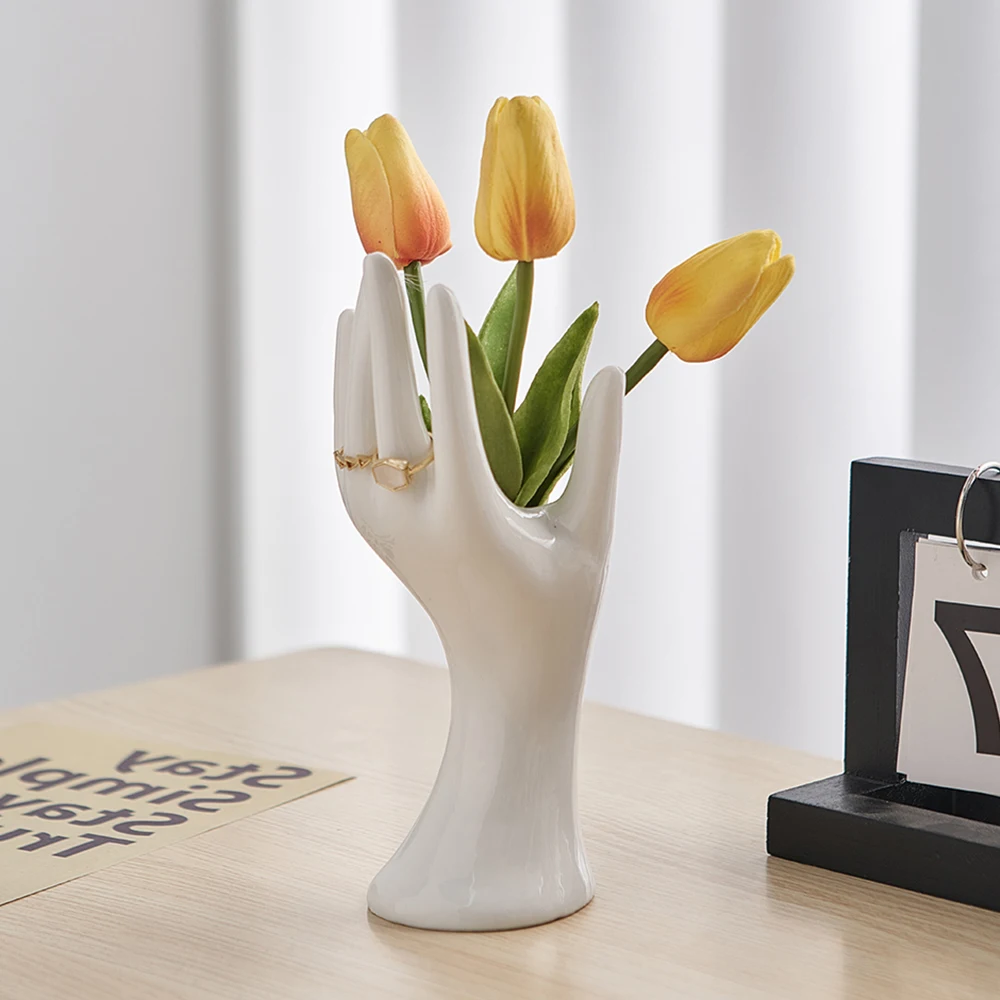 Nordic style Home Decor Office Desktop Decoration Living Room Vases White Ceramic Hand Vase for Hydroponic Flower Arrangement