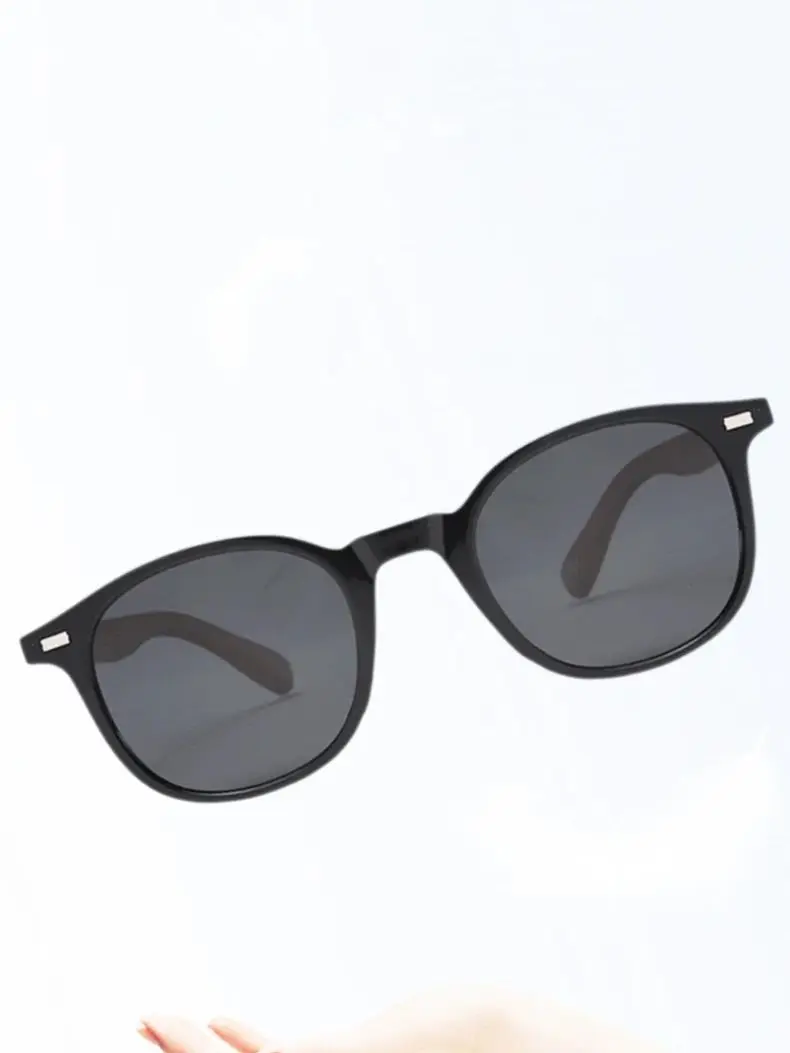 

Motorcycle sunglasses sunscreen