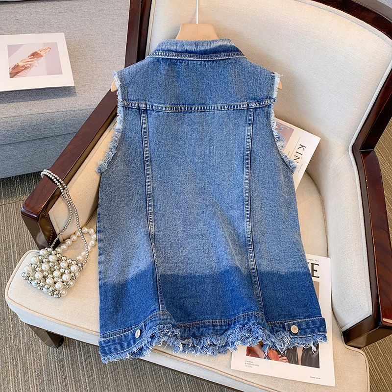 Plus-size women's summer casual denim vest embroidered decorative lapel top washed denim work jacket sleeveless coat denim vest
