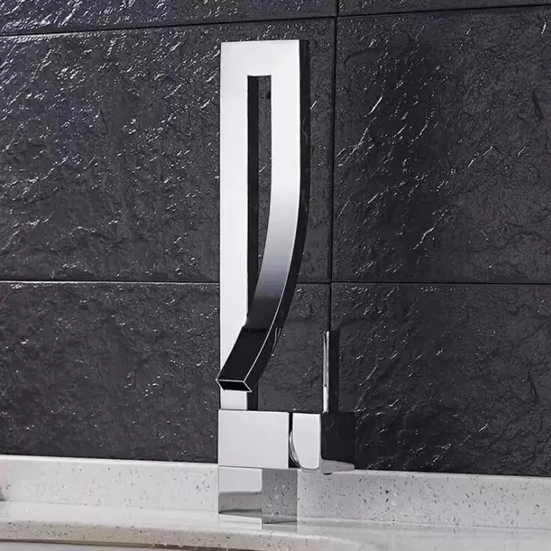 

The faucet and washbasin can be rotated under the sink. It is suitable for both hot and cold water