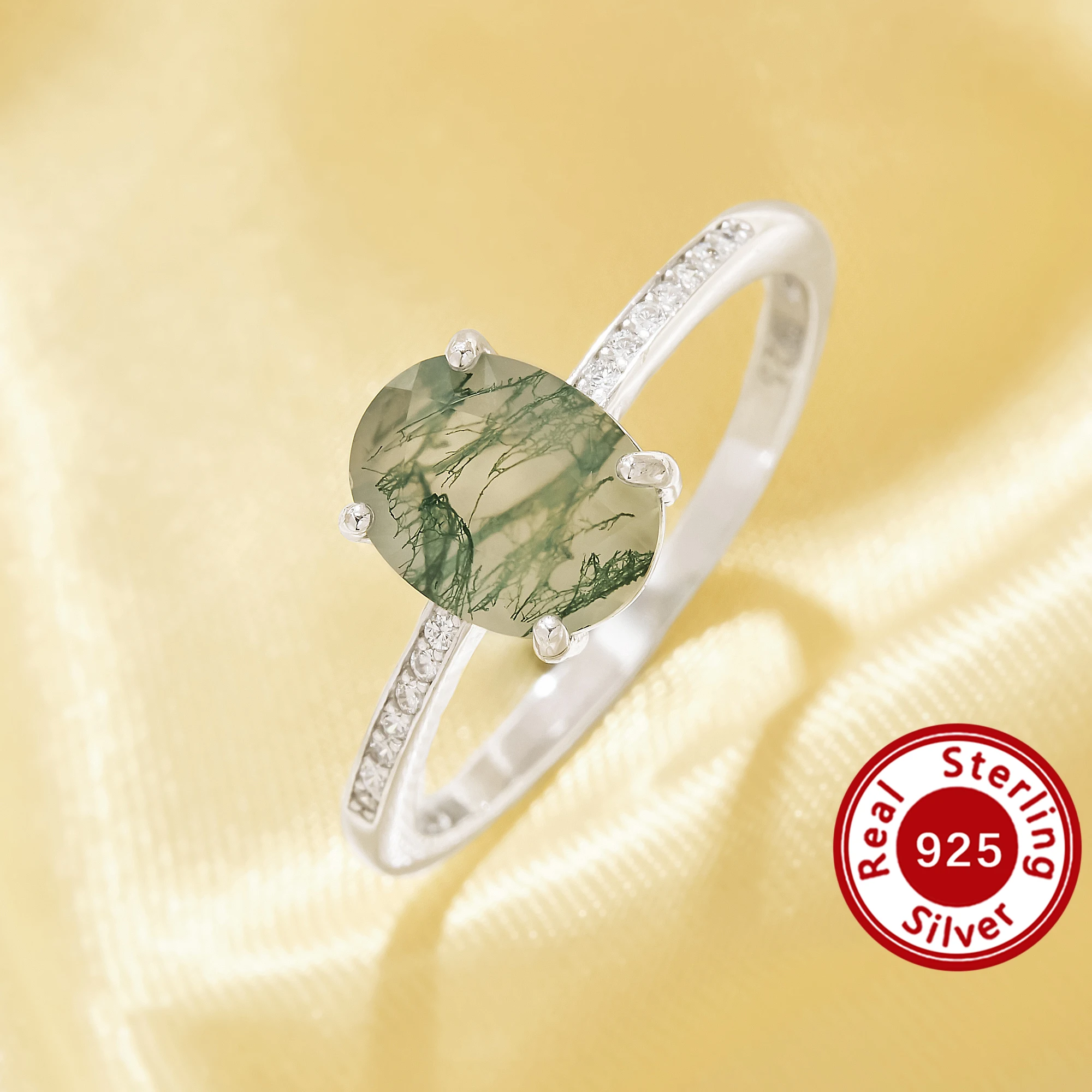 Minimalist Moss Aga…