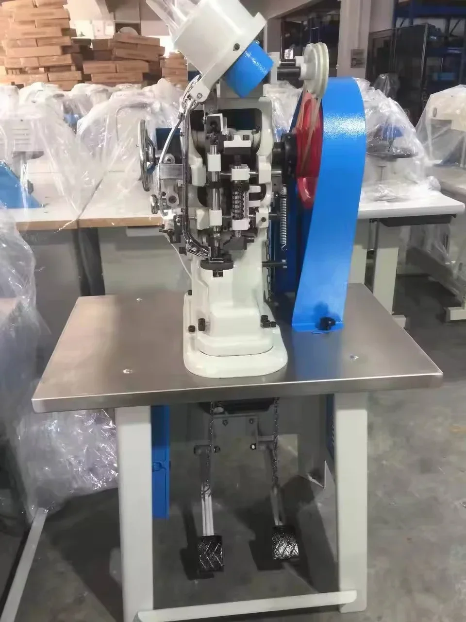 Leather Sports Shoes Hole Making Shoes Footwear Processing Machinery