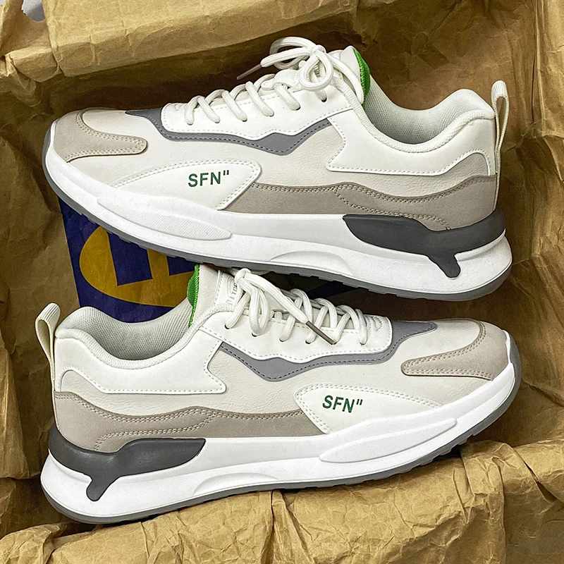 أحذية رياضية كاجوال للرجال، أحذية رياضية خارجية كبيرة الحجم من جلد البولي يوريثان مسطحة، مضادة للانزلاق ومقاومة للاهتراء ومريحة برباط