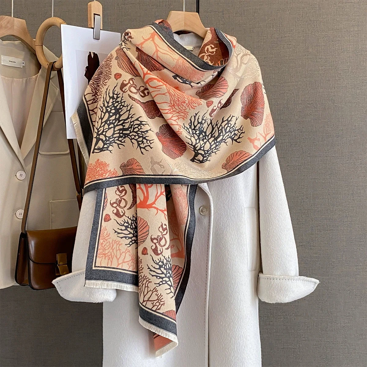 

2025 Brand Elegance Two-Sided Print Scarf Soft Warm Fringe Pashmina Shawl Autumn and Winter Outdoor Coldproof Windproof Blanket