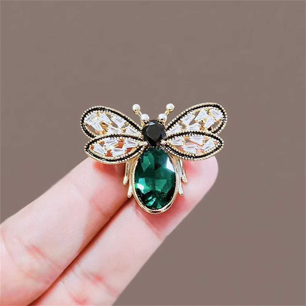 Luxury Crystal Bee Metal Brooch for Women Men Clothes Sweater Suit  Backpack Rhinestone Lapel Pins Jewelry Accessories Gift