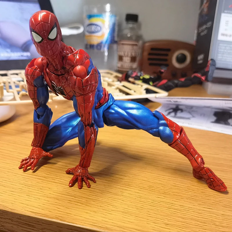 AMAZING YAMAGUCHI Spider 2.0 Actionfigur PVC Bewegliches Sammlermodell 16cm Revoltech Peter Parker Figuren Spielzeug – Detail 4