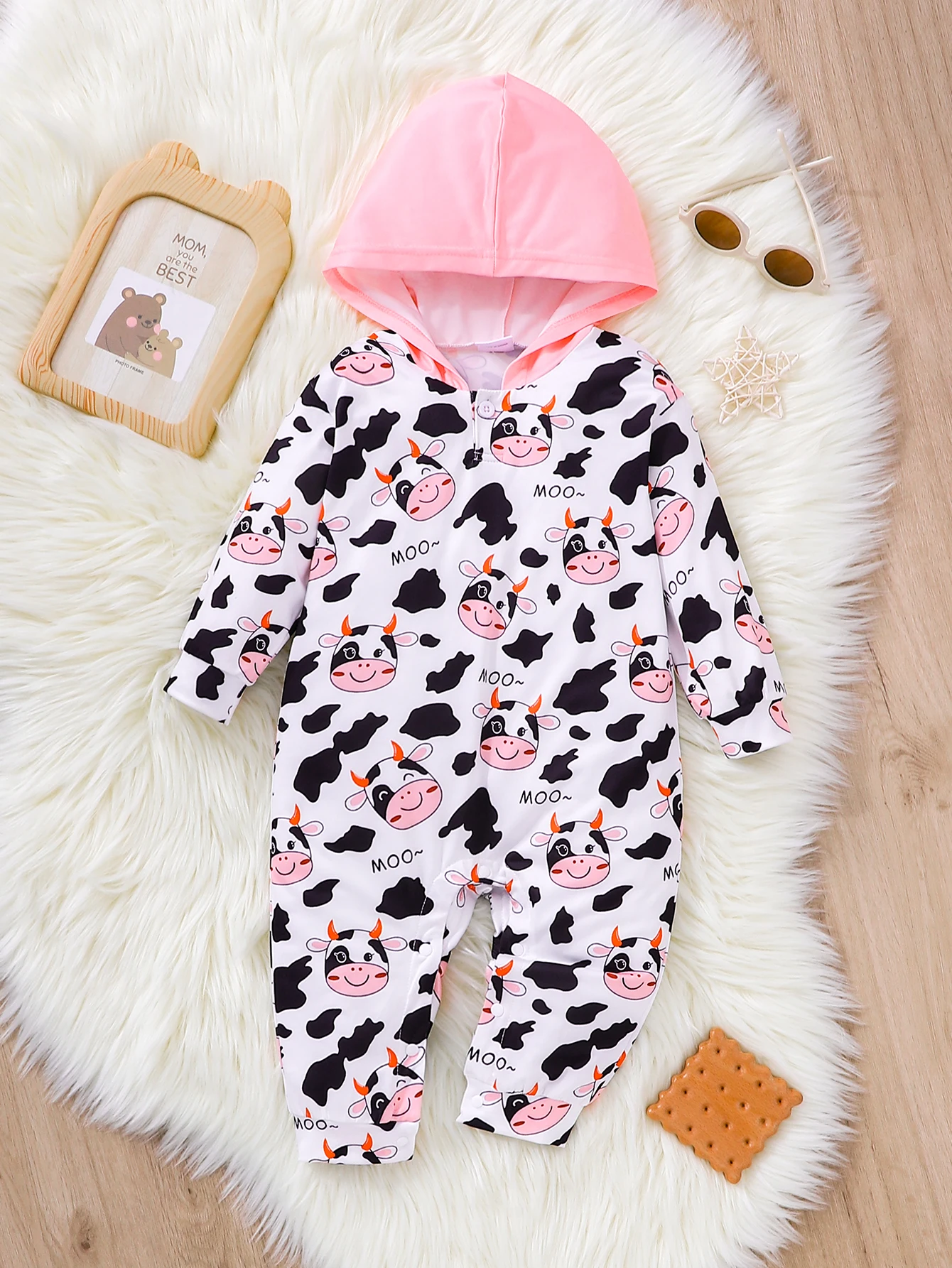 

Комбинезон с коровьим принтом для маленьких девочек и шляпой, весенне-осенний тонкий костюм для скалолазания, черно-белая розовая шляпа с коровьим принтом, детская одежда с цветными блоками