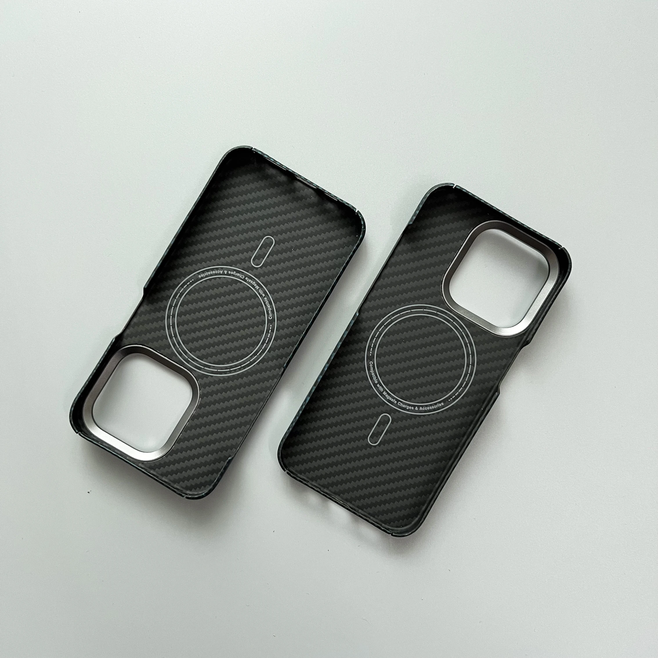 For MagSafe wireless charging case, suitable for iPhone15 Pro carbon fiber magnetic ultra-thin mobile phone case