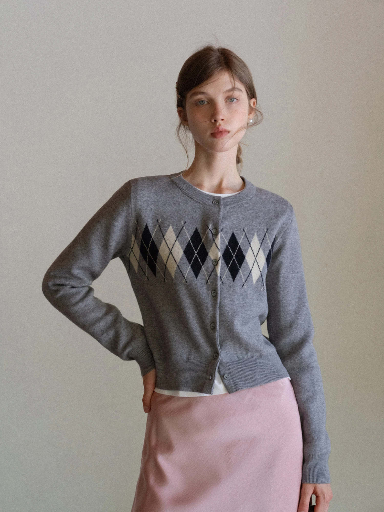 

Gray Diamond Pattern Knitted Short Sleeve Long Sleeve round Neck Open Cardigan Women Slim Fit Casual Style Polyester Fiber
