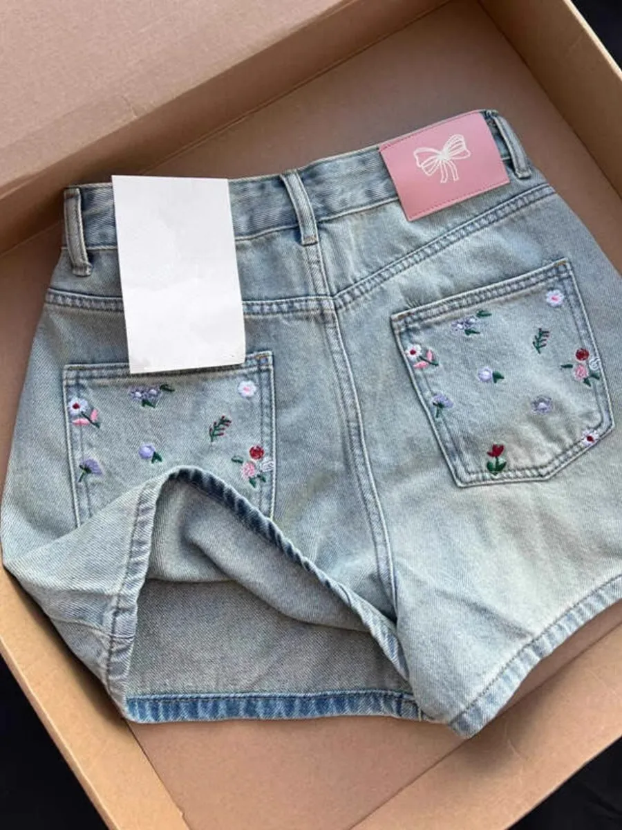 

Sweet Spicy Embroidered Floral Pocket Wide Leg Denim Shorts Women Summer High Waist Design Sense Casual Pants Retro Style