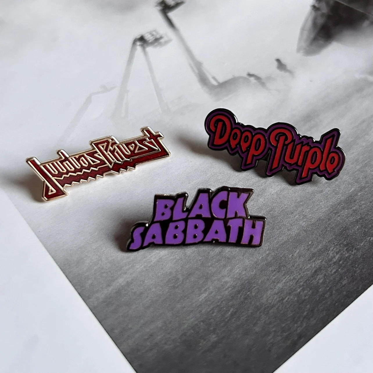 Металлический значок с логотип – обзор и цена Heavy Equipment Logo