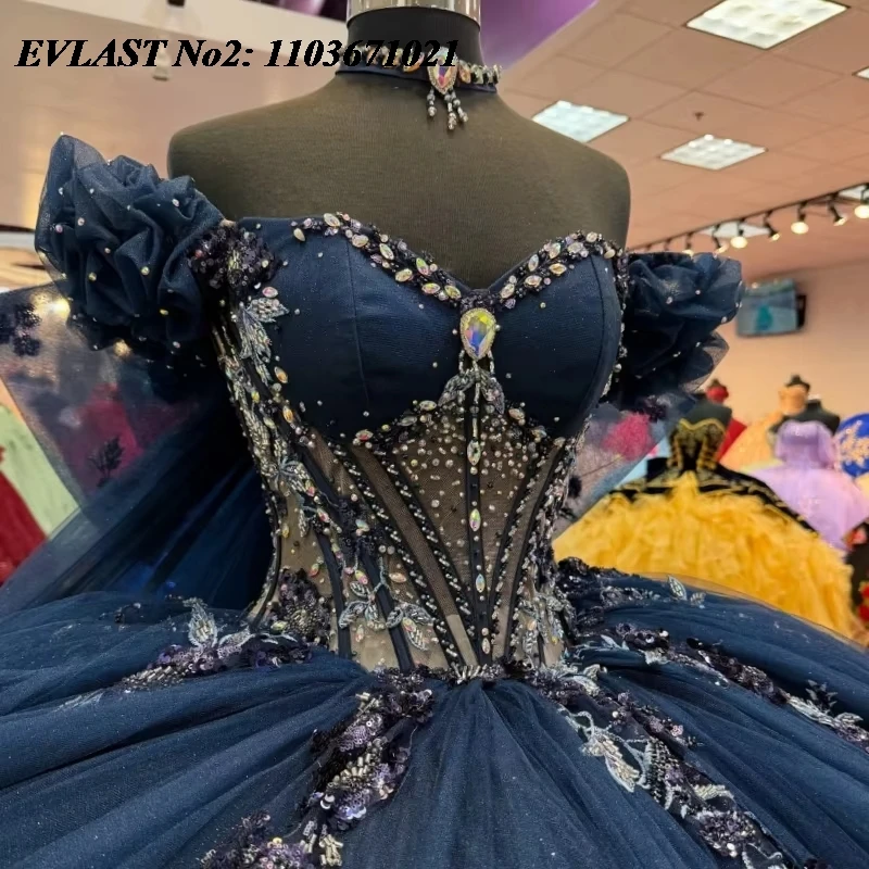 ชุดเดรสงาน Quinceañera สีน้ำเงินกรมท่าแบบเจ้าหญิงสั่งตัดพิเศษ EVLAST แต่งดอกไม้ประดับลูกปัดและโบว์  ชุดเดรสสำหรับงาน Sweet 16 รุ่น E2QA05