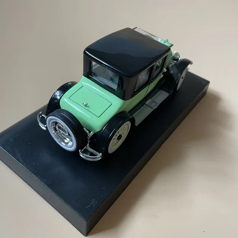 1:32 Scale Diecast Alloy Signature Green Toys Vintage Cars Model Classic Nostalgia Adult Collection Souvenir Gift Static Display