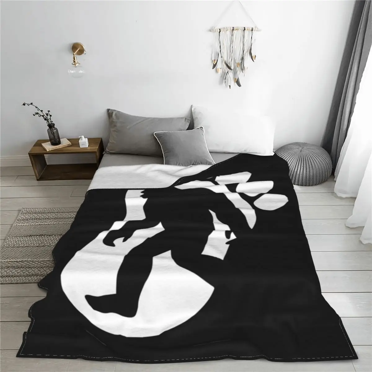 Bigfoot Sasquatch Footprint Silhouette Blanket Soft Flannel Fleece Warm Sasquatch Throw Blankets for Travel Bed Couch Quilt