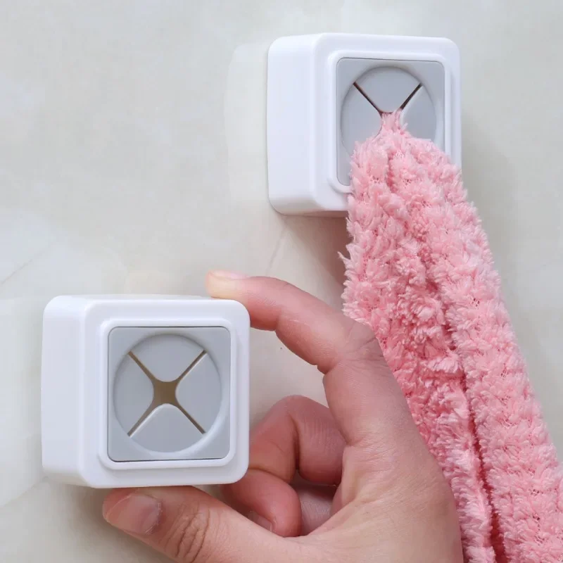 Auto-adesivo Toalha Plug Holder, Punch Free Towel Racks, Wall Mounted Storage, Kitchen Dishcloth Clips, Novo