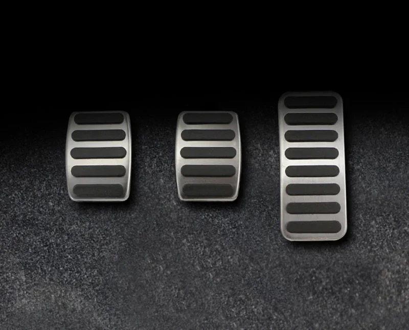 For Suzuki SX4 Aerio Ciaz Vitara S-Cross Splash Ignis Kizashi Sidekick Samurai Gas & Brake Pedal Anti-slip Pad Cover AT MT