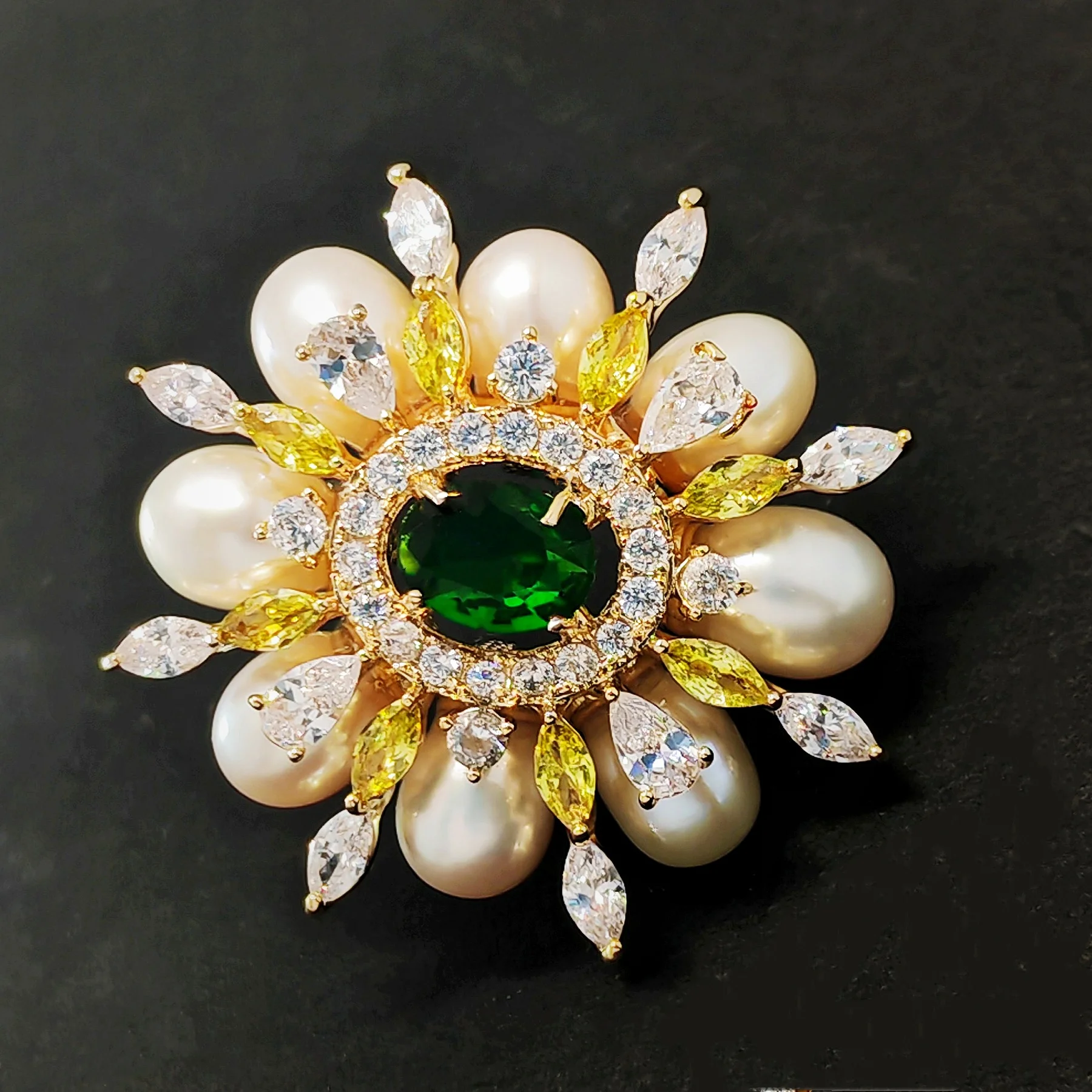 Elegant Vintage Burst Accent Pearl and Green Oval Flower Brooch Pin Wedding Party Accessory image 5