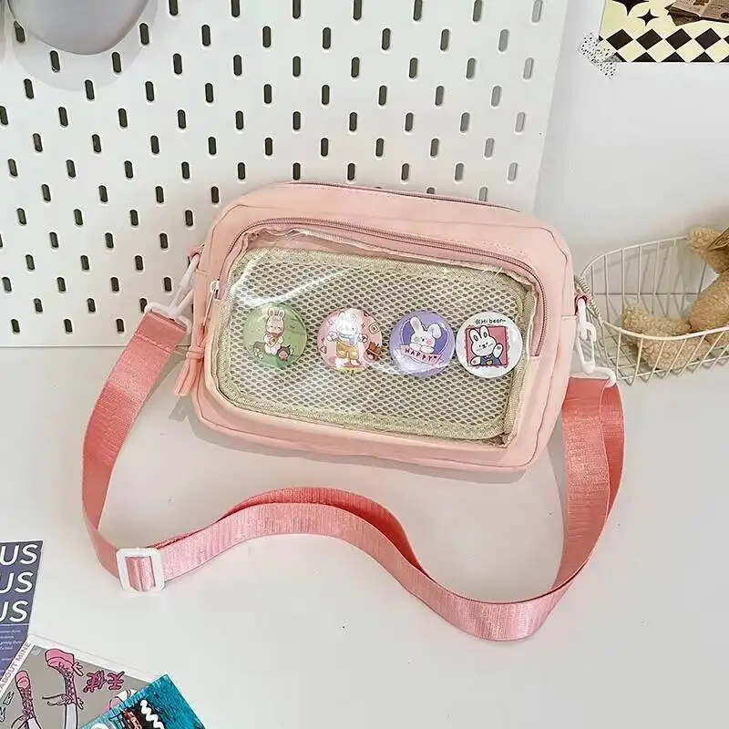 Neue Süße Mini-Ita-Schultertasche für Mädchen, Transparente Comic-Tasche, Kleine Crossbody-Tasche für Handy, DIY-Display-Puppen-Abzeichen-Handtasche – Detail 3