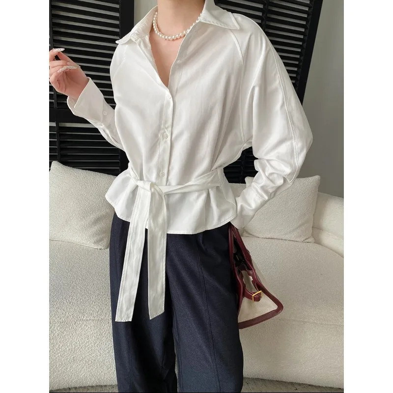 

Трехмерный дизайн Sikan с ремнями. Простой и элегантный дизайн для повседневной носки. Подчеркивает талию и стройнит. Французский стиль. FWAU.