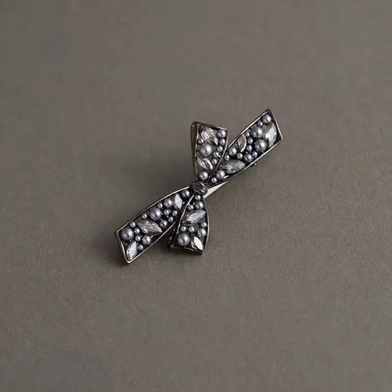 Retro Schwarze Perlen-Strass-Haarspange Hochwertige Damen-Seitenfransen-Entenschnabelklammer Exquisites Modisches Haaraccessoire