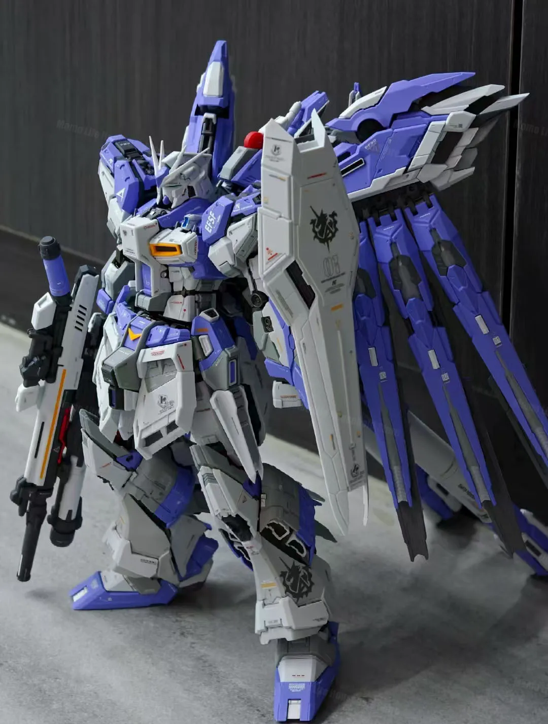 New VT V-TIGER MG 1/100 RX-93-ν2 Hi-ν HI-NU VT01 Assembly Model Kits Alloy skeleton Anime Action Figure Robot Plastic Model Toys