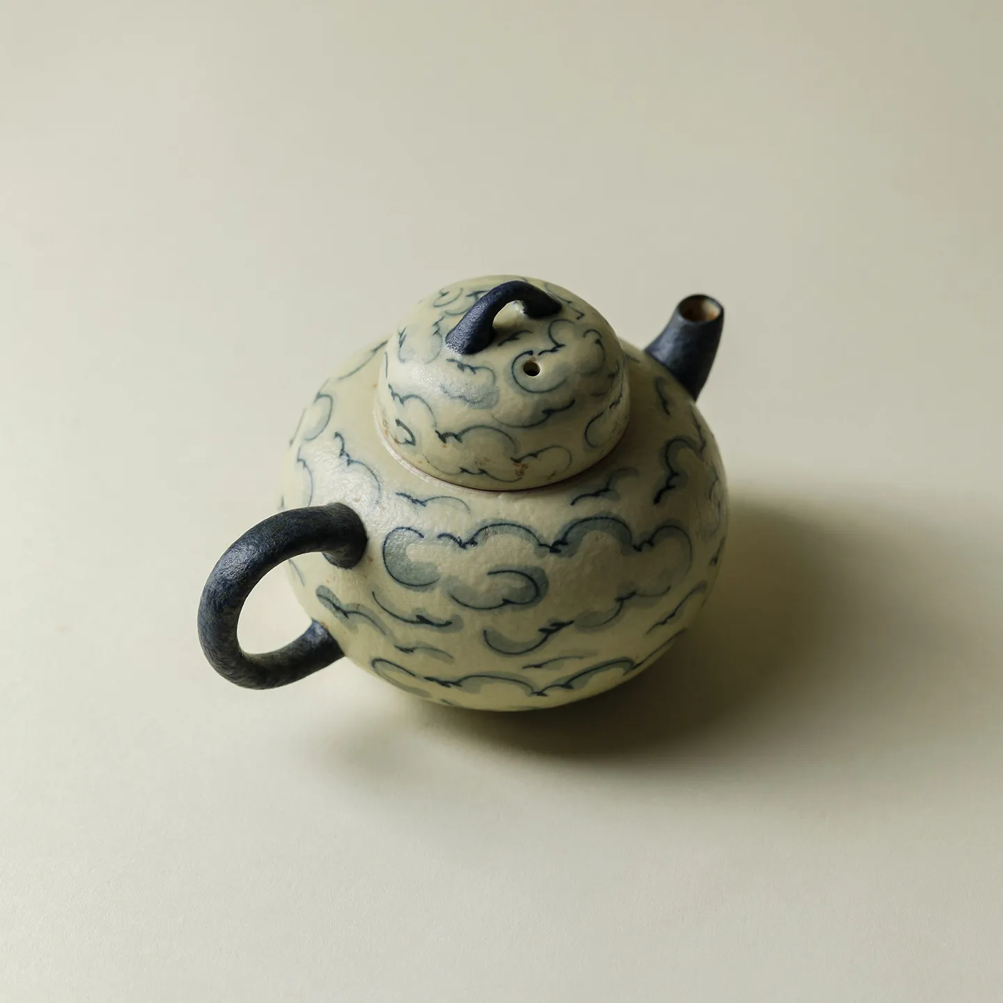 In Woods Returning To The Pines Blue And White Firestone Hand-Painted Auspicious Cloud Teapot Vintage Kung Fu Tea Set For