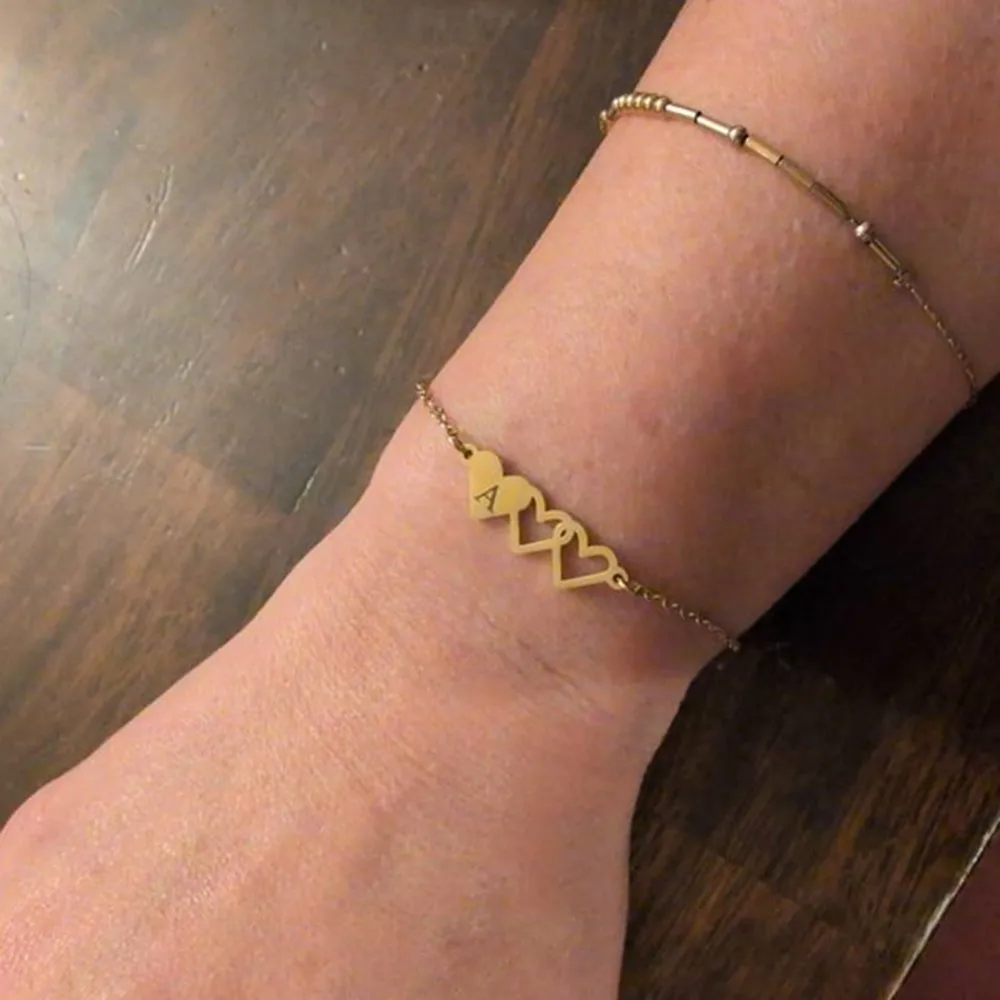 

Браслеты с инициалами на заказ, семейные украшения, персонализированные браслеты из нержавеющей стали с подвеской в виде сердца, подарок на день рождения для мамы, аксессуары