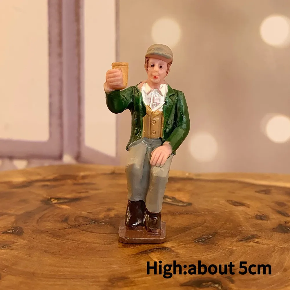 Irish Village Pub Resin Mini Figurines Set, European Rural Bar Character Ornament